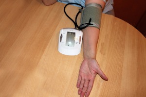 Blutdruckmessung bei zu hohem oder zu niedrigem Blutdruck