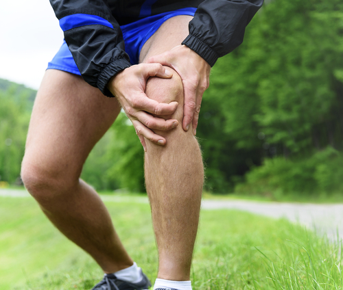 Distorsion - Knie verdreht - Symptome, Therapie, Folgen