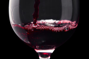 Wie wirkt Rotwein auf den Blutdruck?