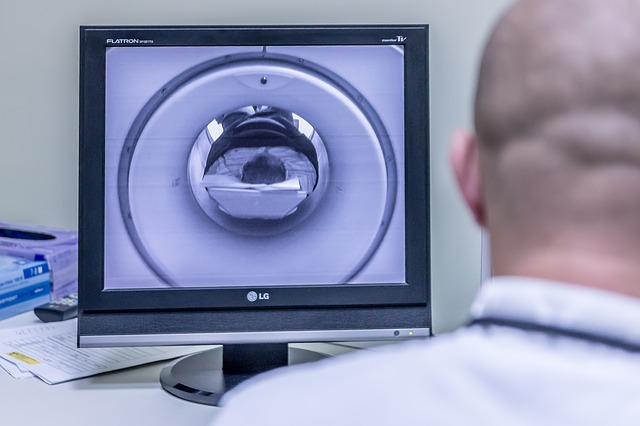 Subdurales Hämatom – Symptome, Behandlung und Therapie