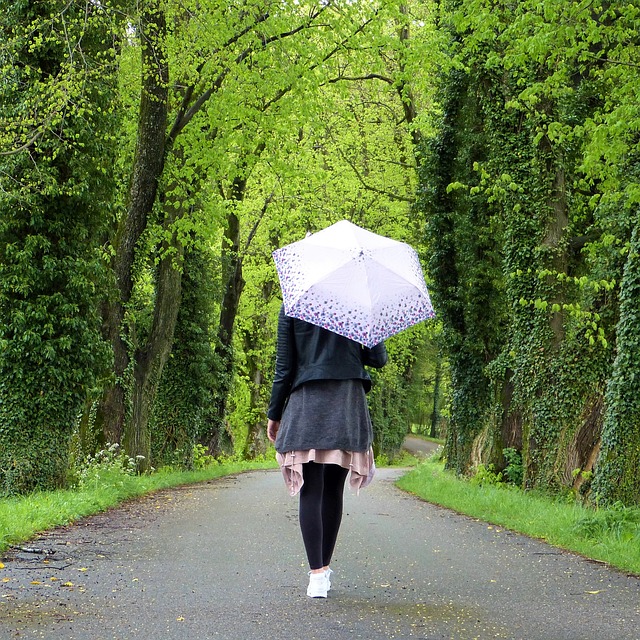 Erkältung im Sommer – Behandlung mit und ohne Hausmittel