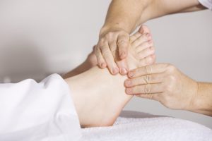 Stechen im Fuß – Ursachen, Symptome und Behandlung