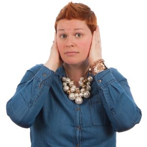 Pochen im Ohr – Symptome, Ursachen und Diagnose